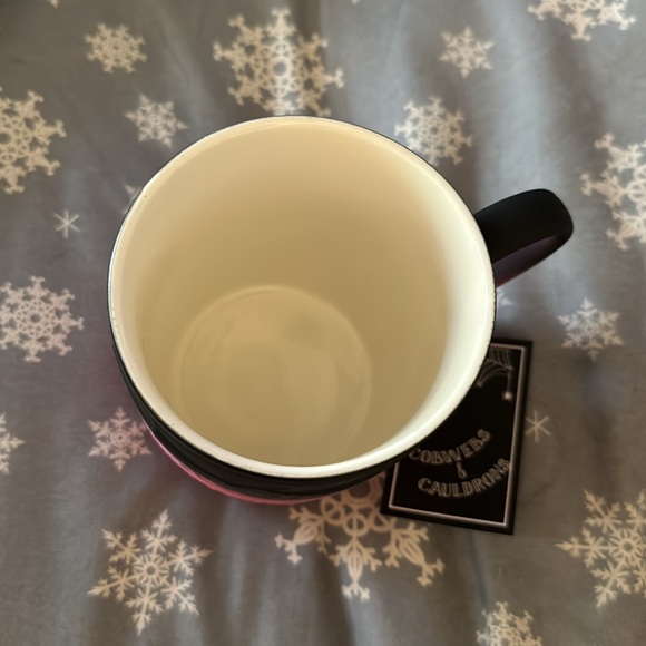 Halloween cobwebs and cauldrons ombre spiderweb mug - Picture 2 of 5